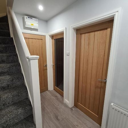 Whole House - 4 Bedrooms - Parking - Sleeps 8 버밍엄 외부 사진