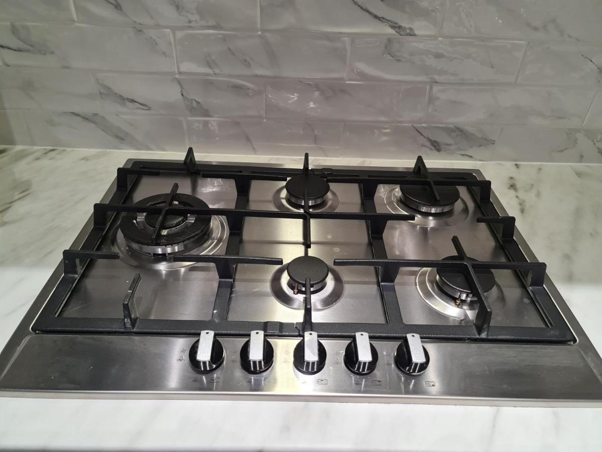 Whole House - 4 Bedrooms - Parking - Sleeps 8 버밍엄 외부 사진