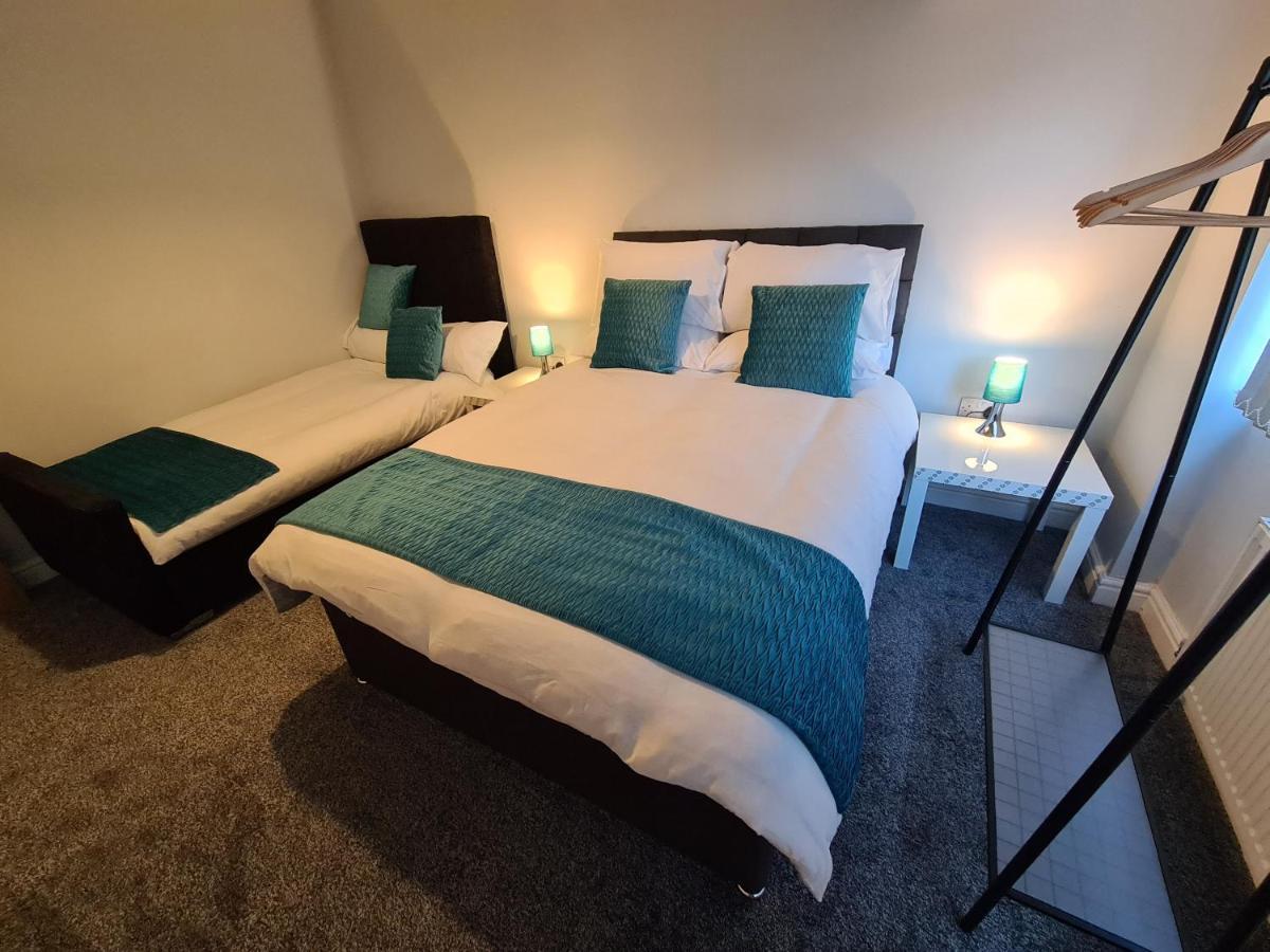 Whole House - 4 Bedrooms - Parking - Sleeps 8 버밍엄 외부 사진