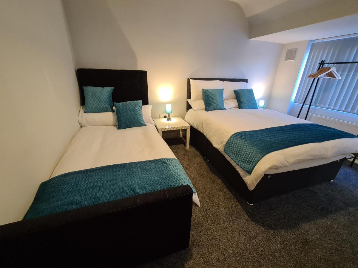 Whole House - 4 Bedrooms - Parking - Sleeps 8 버밍엄 외부 사진