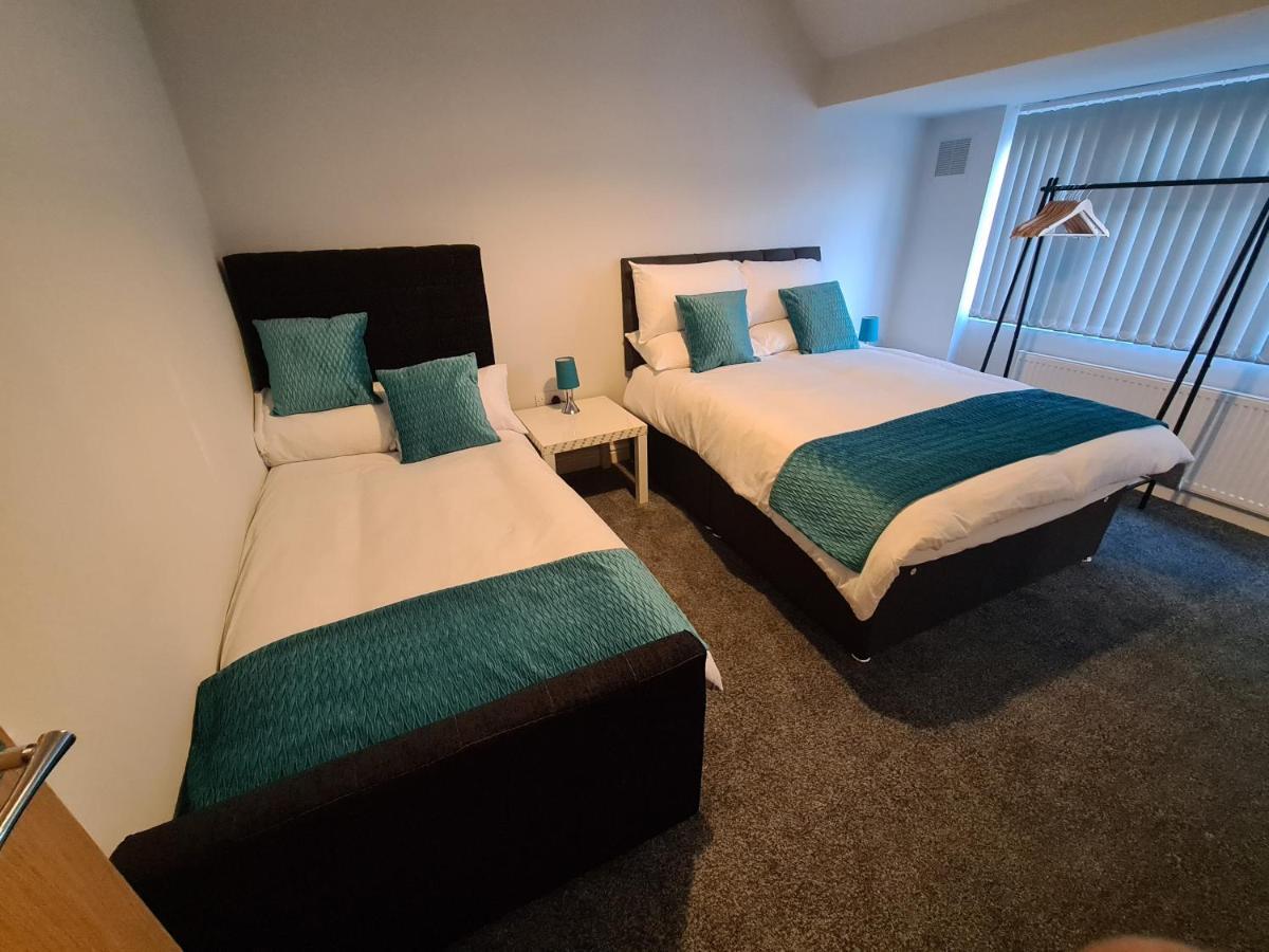 Whole House - 4 Bedrooms - Parking - Sleeps 8 버밍엄 외부 사진